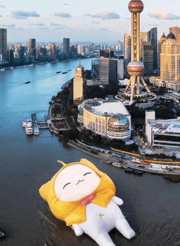 AI-Enhanced Cat Character Captivates Shanghai's Landmarks